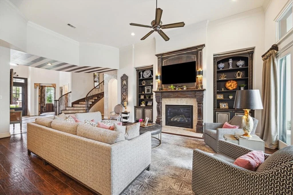 Photo of 23 E Loftwood Circle