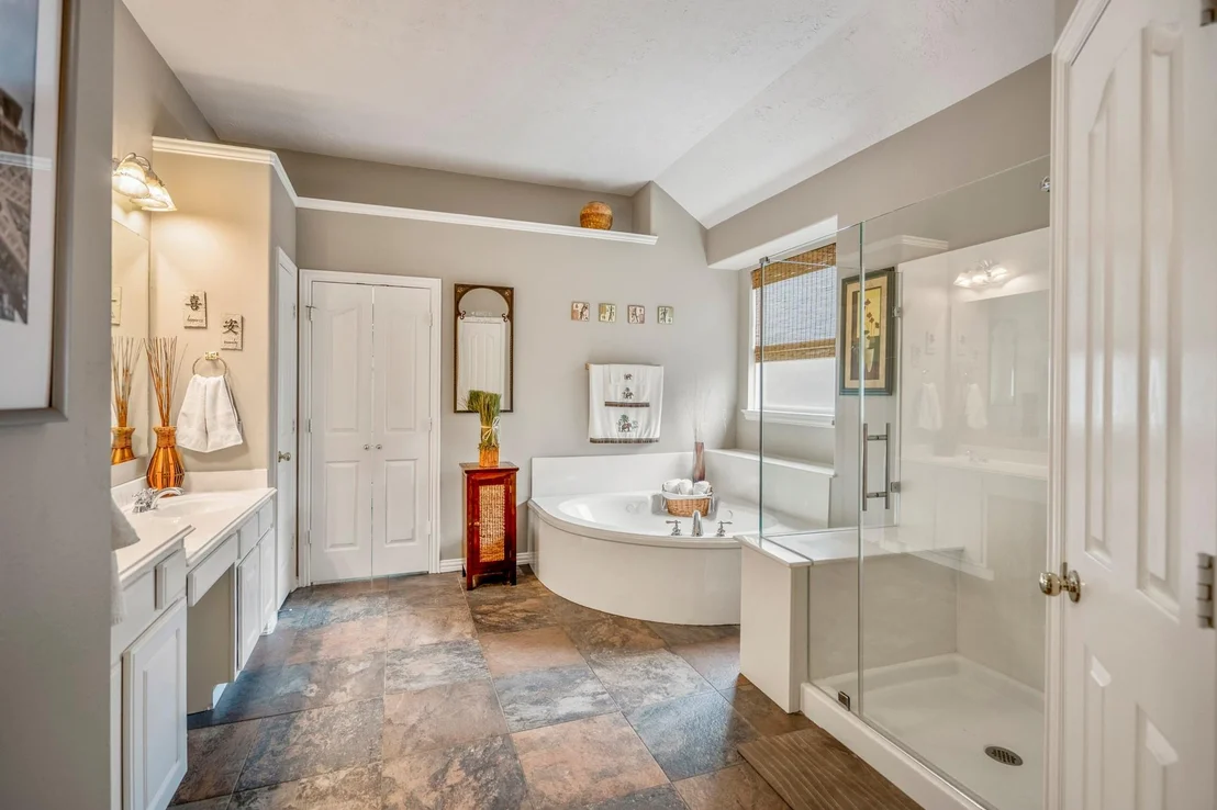 Photo of 6811 Pinehearth Court