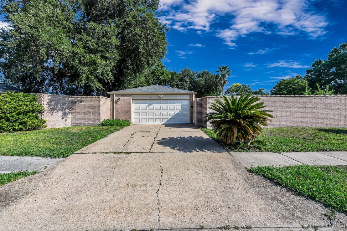 Photo of 15802 Los Altos Drive