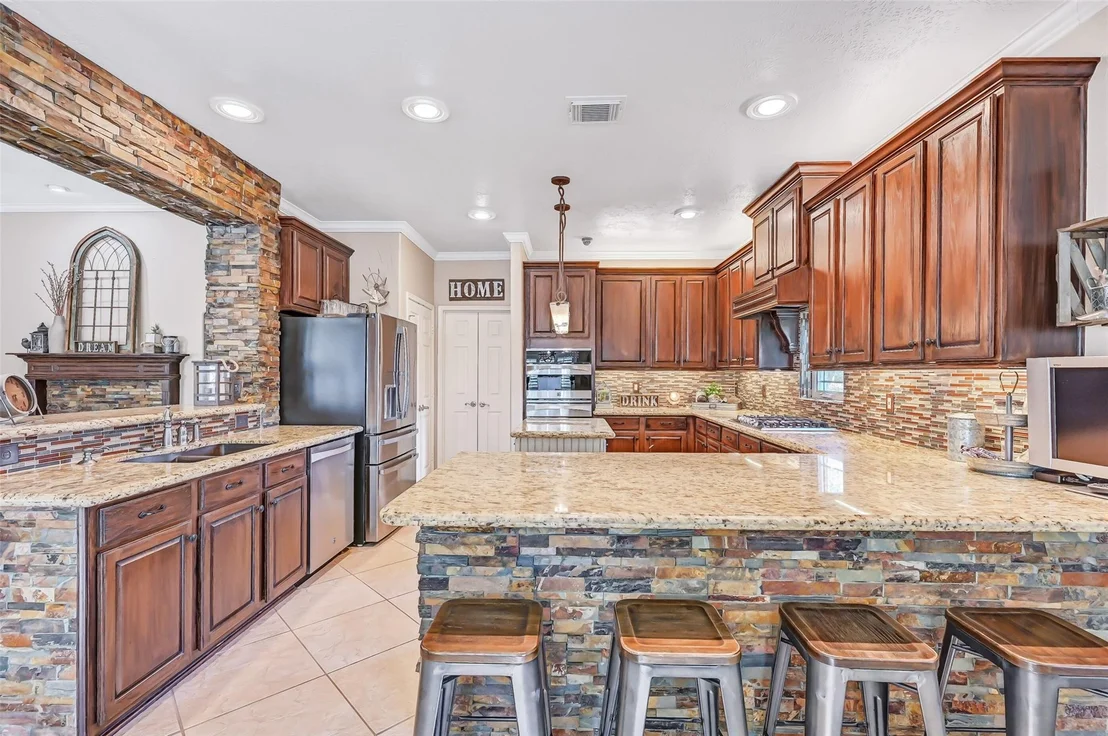 Photo of 906 High Ridge Circle