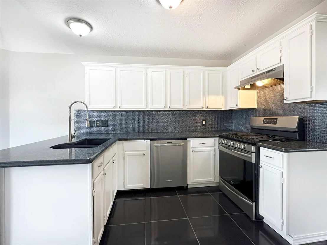 Photo of 7843 Yellow Pine Drive