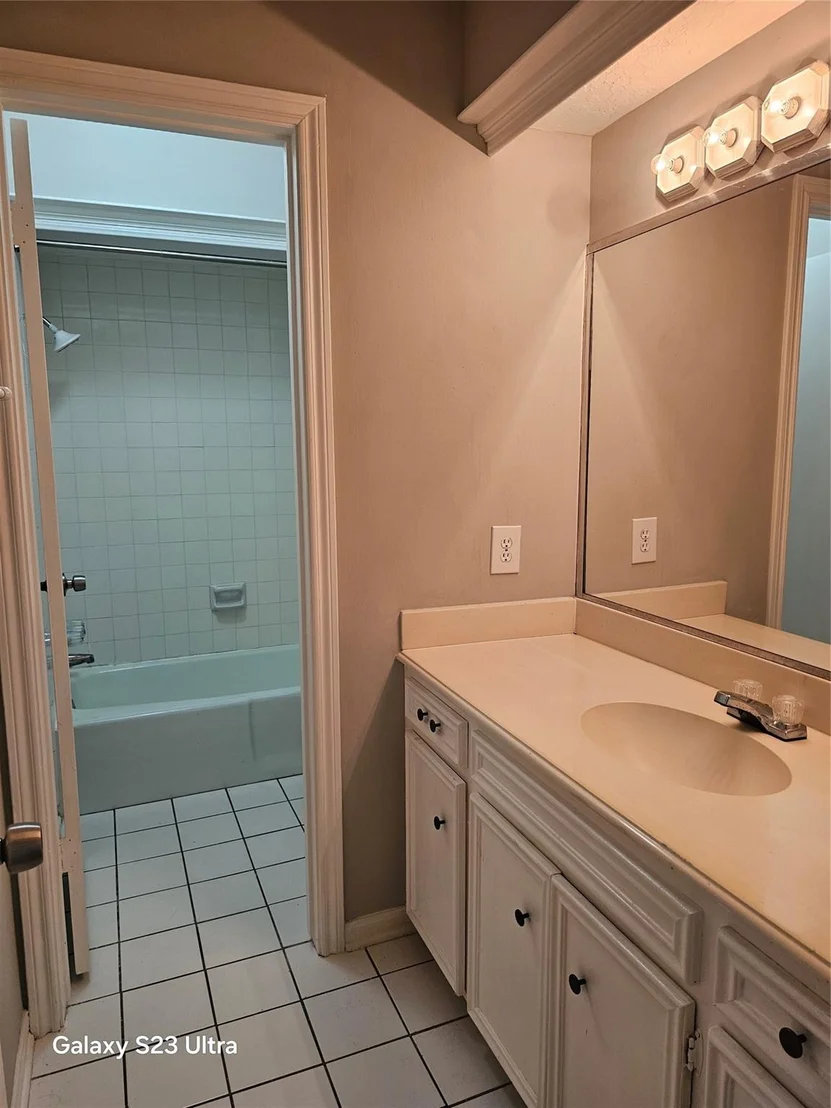 Photo of 6715 La Puente
