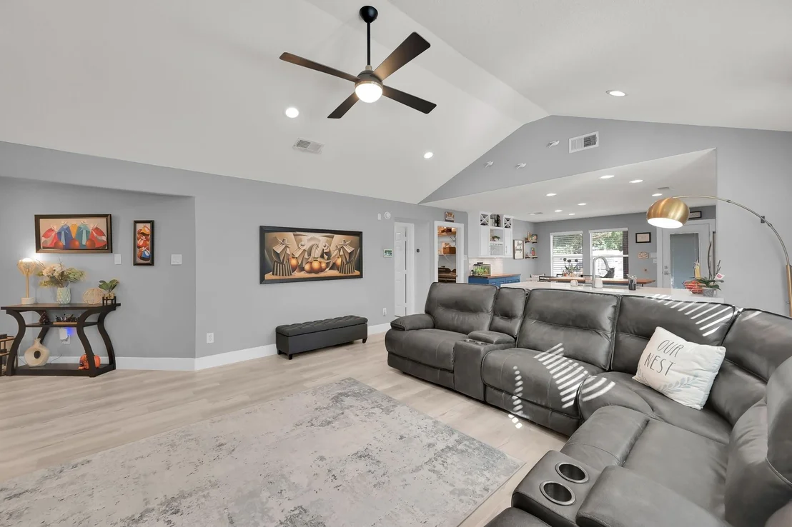 Photo of 123 Genesee Ridge Drive