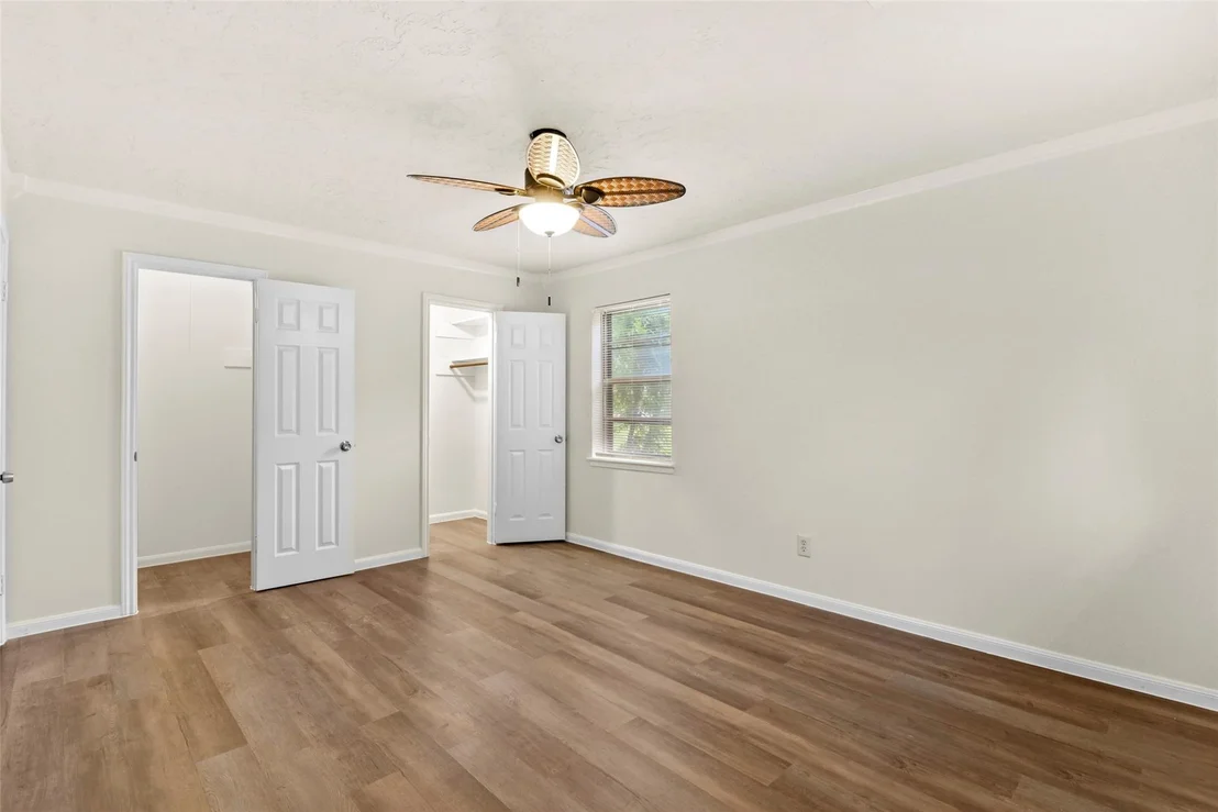 Photo of 207 Willowick Drive