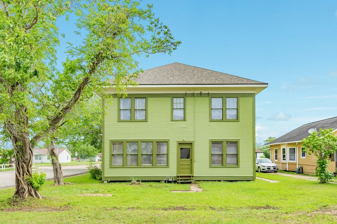 Photo of 331 W Broad Street