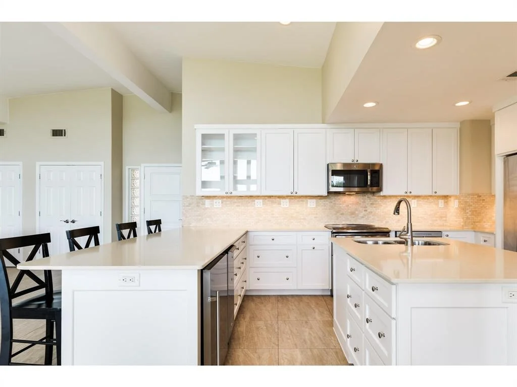 Photo of 723 Bermuda