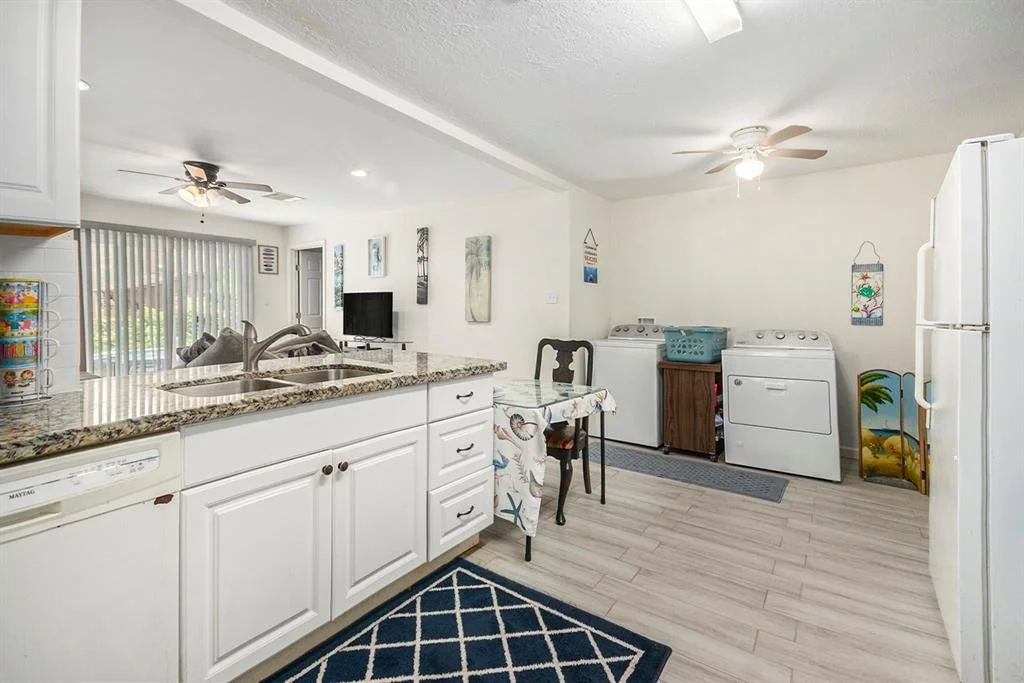Photo of 1908 Oleander Drive