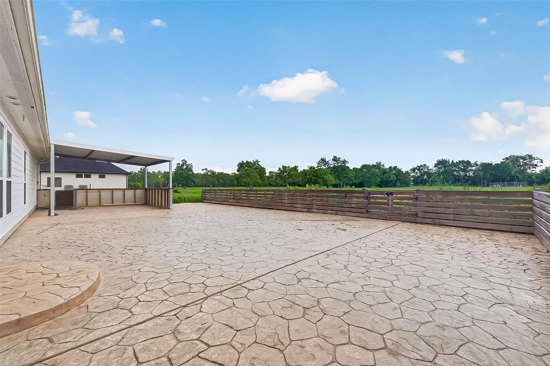 Photo of 22519 Chenango Lake Drive