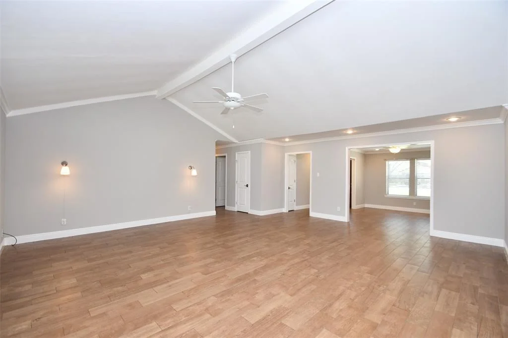 Photo of 5513 Commodore Drive
