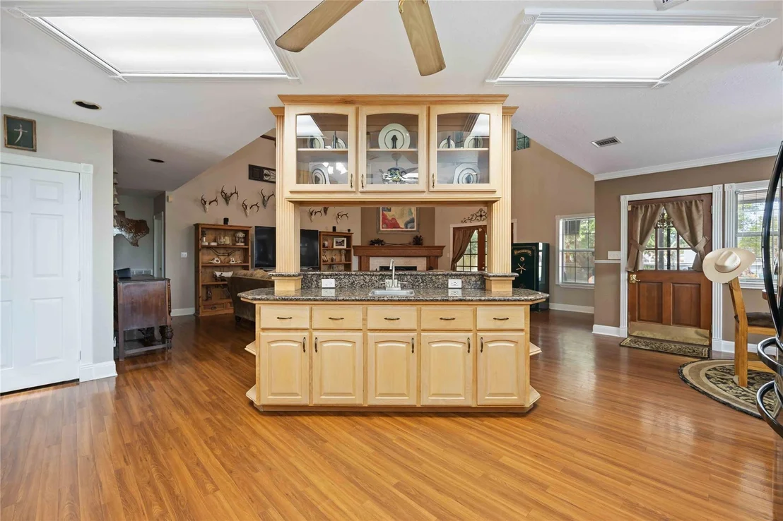 Photo of 1290 County Road 145