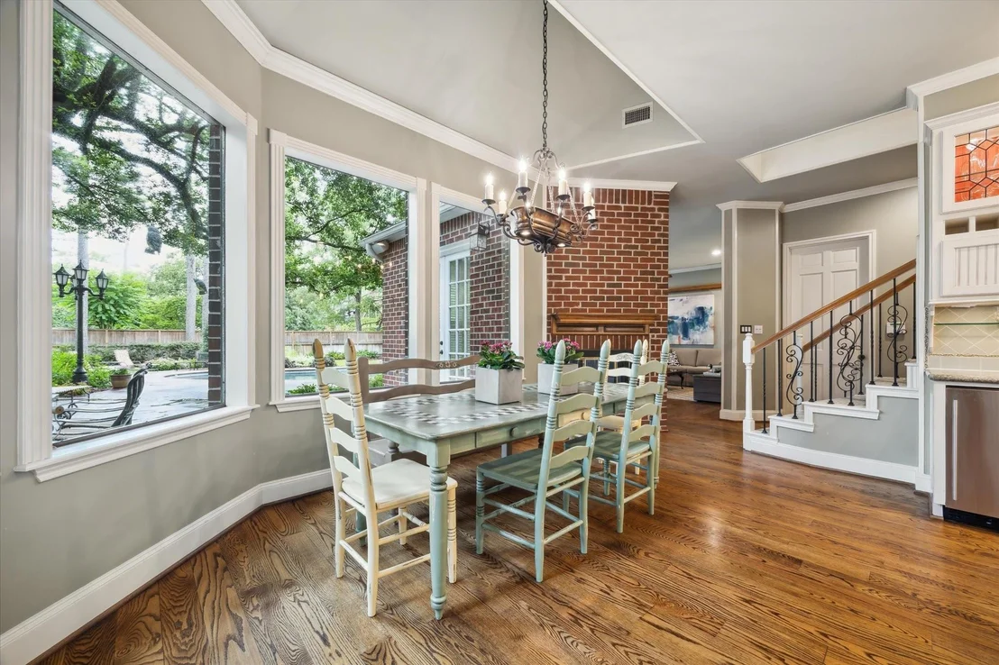 Photo of 345 Knipp Road