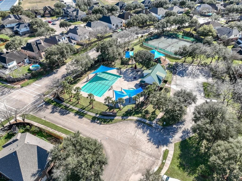 Photo of 601 White Oak Pointe