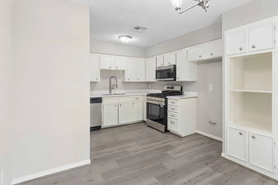 Photo of 7403 Strawbridge Lane