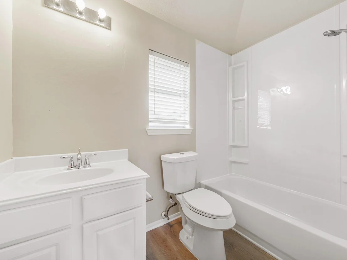 Photo of 3907 Garnet Falls