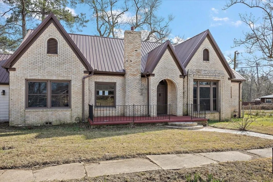 Photo of 370 Austin Street