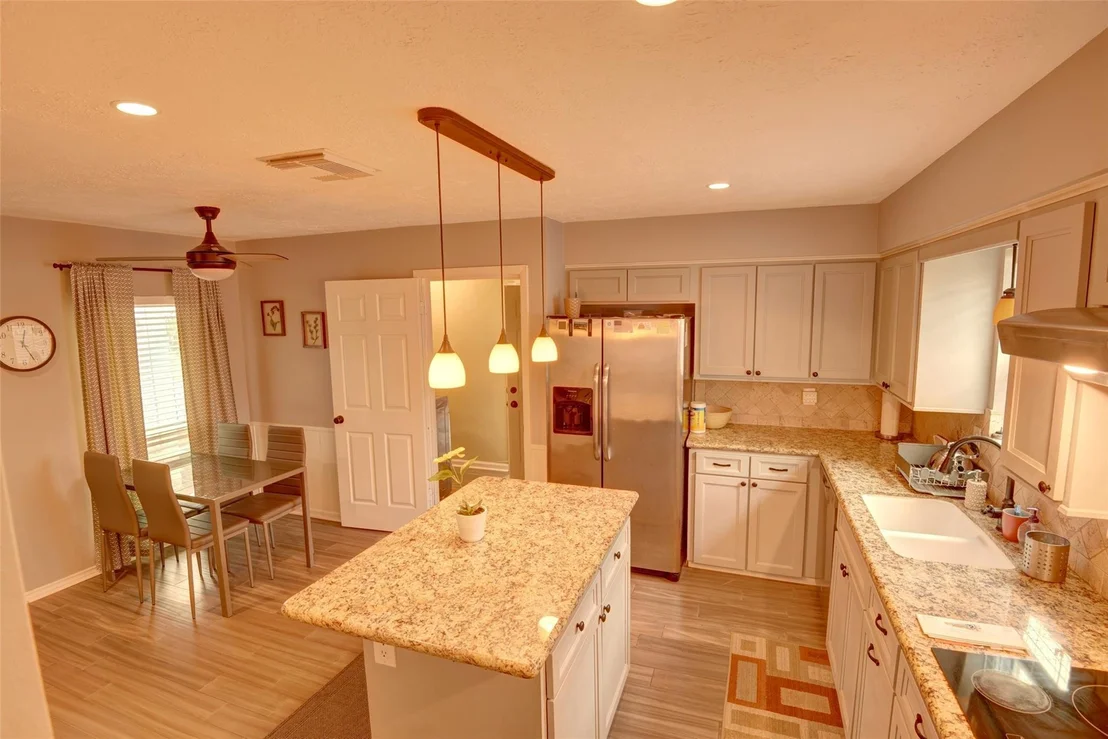 Photo of 25810 Fairbrook Lane