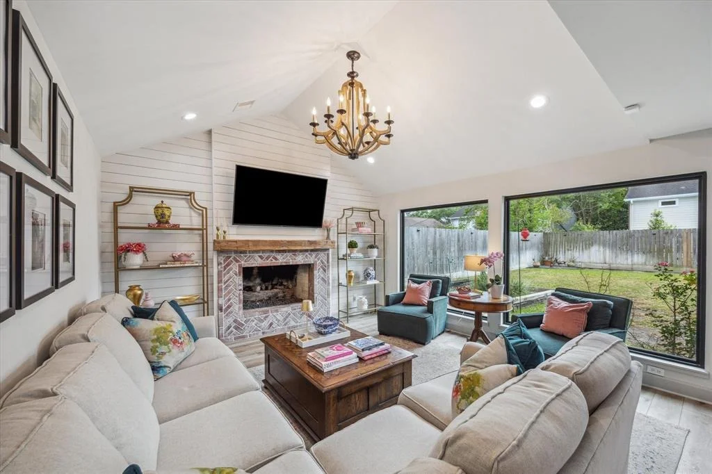 Photo of 14707 Carolcrest Drive
