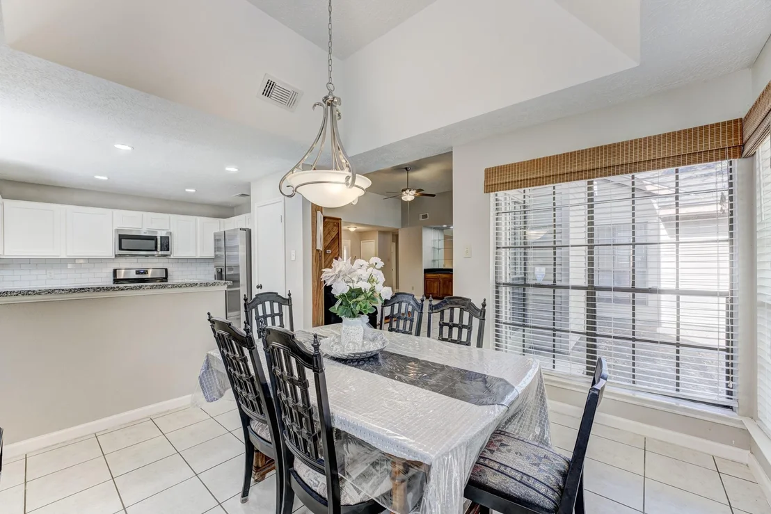 Photo of 16134 Beechnut Street