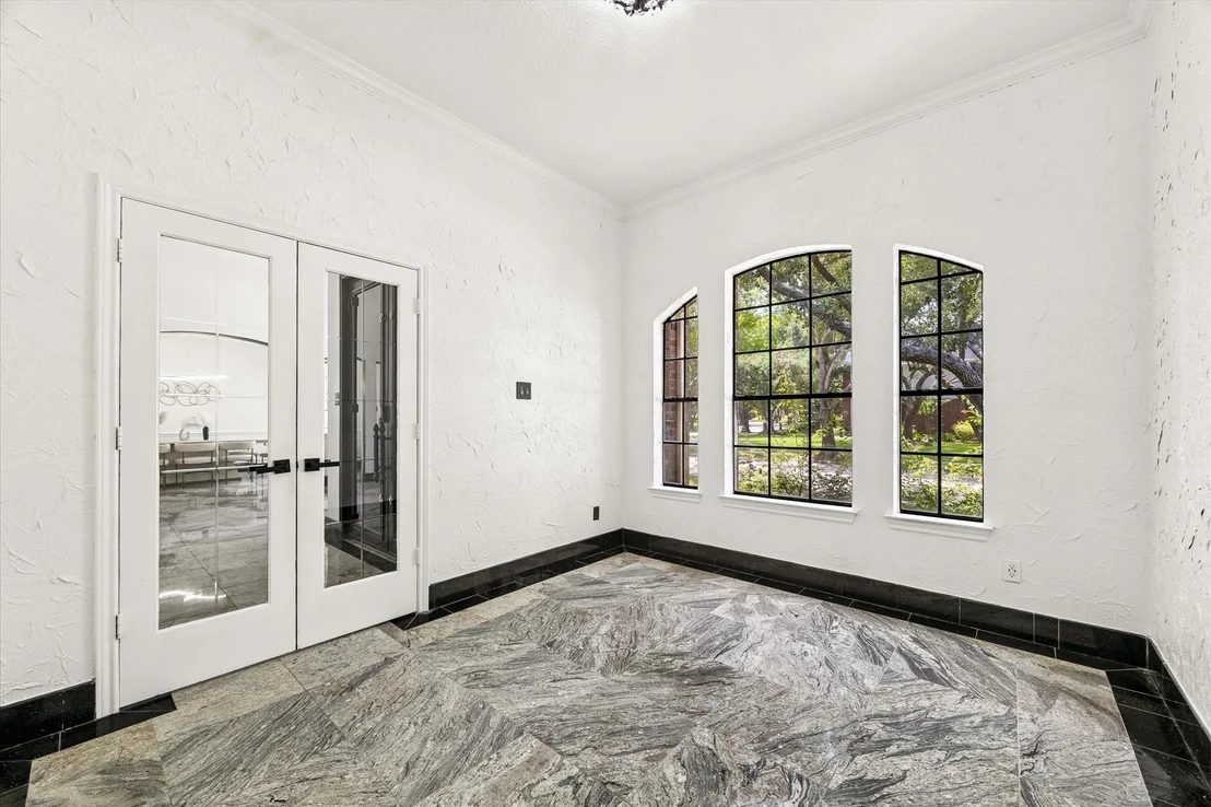 Photo of 39 Oakmere Place
