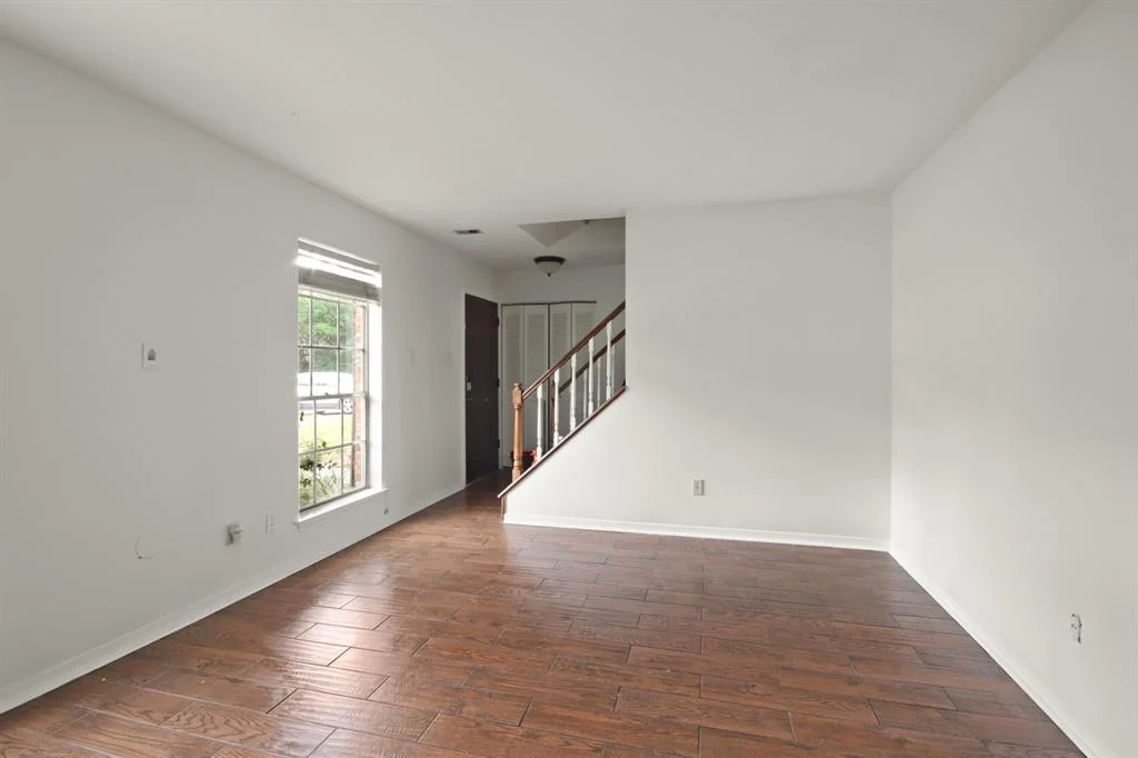 Photo of 2211 Willow Point Drive