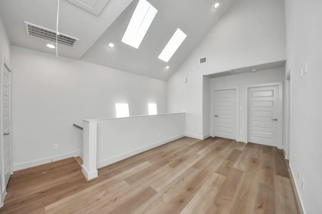Photo of 2211 Diagonal Lane