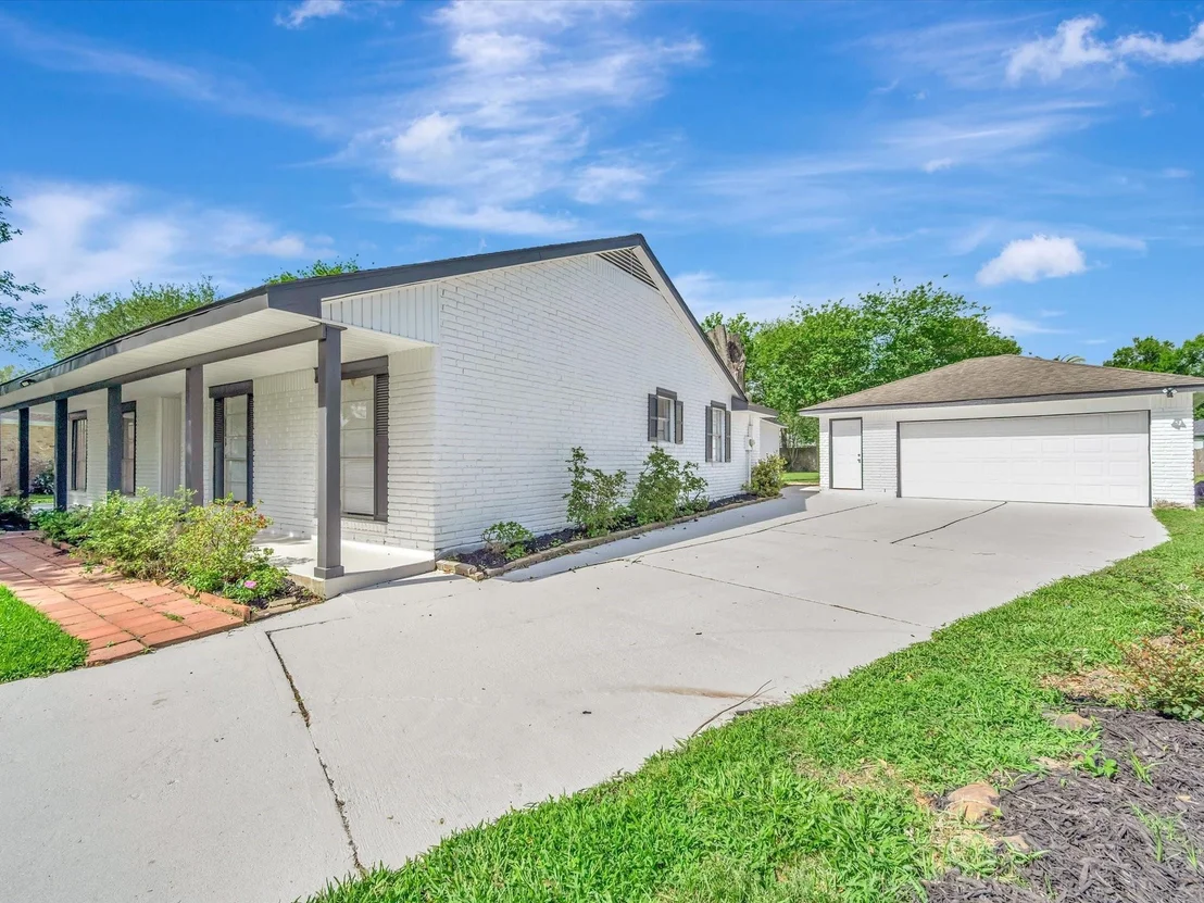 Photo of 1003 Richvale Lane