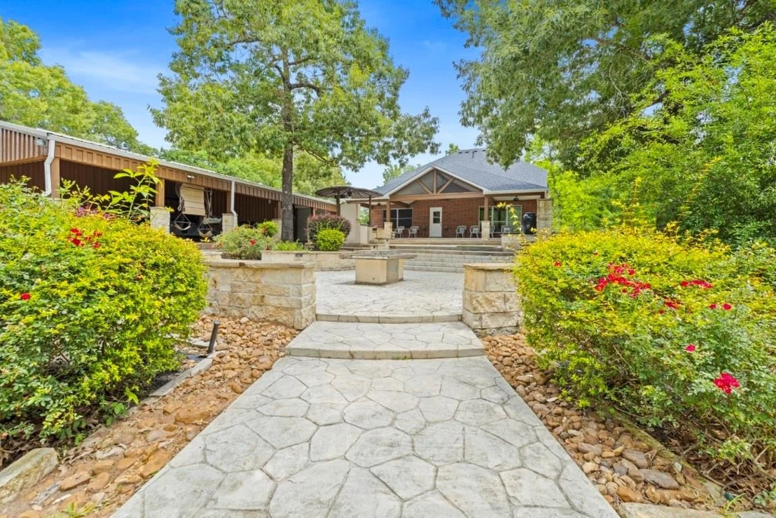 Photo of 203 Mapleleaf Street
