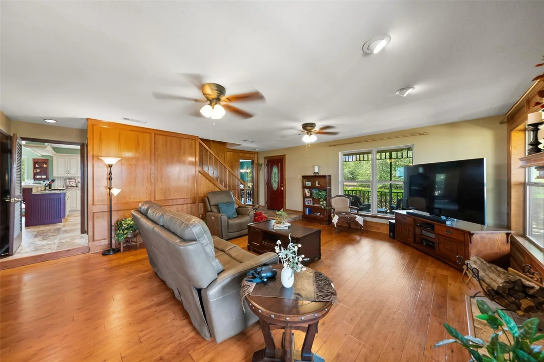 Photo of 25948 Nelson Road