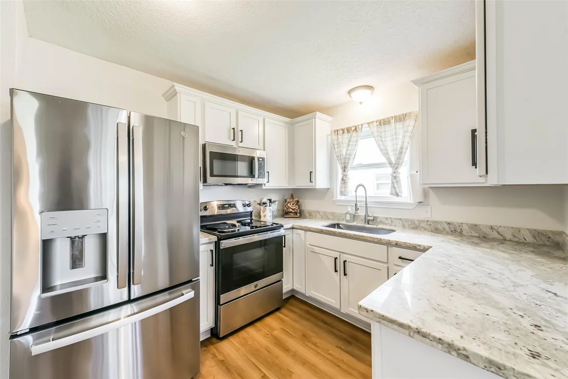 Photo of 323 Coventry Lane