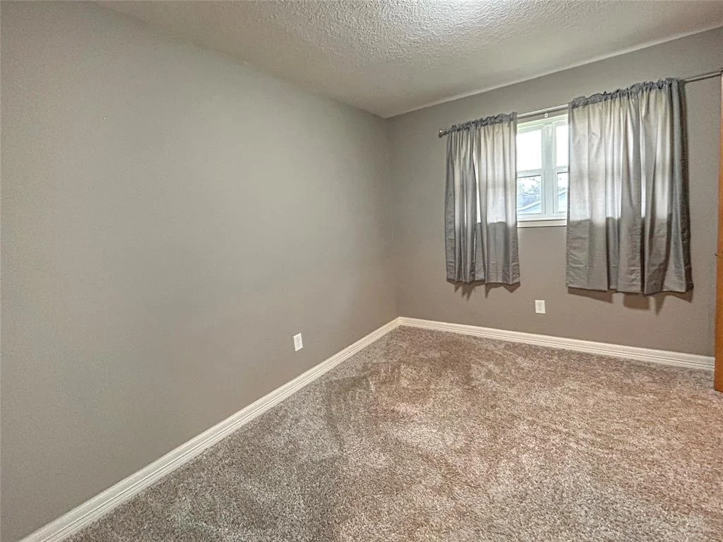 Photo of 302 Buffalo Trail