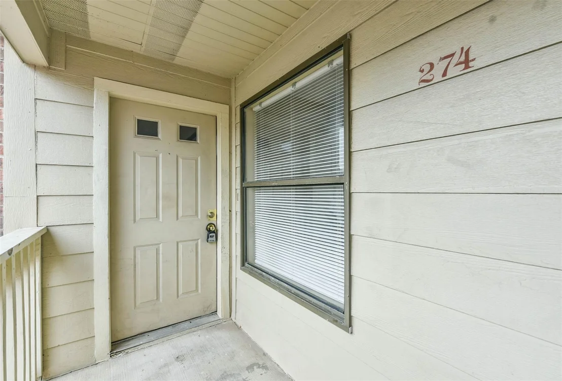 Photo of Unit 274 at 2501 Gulf Freeway