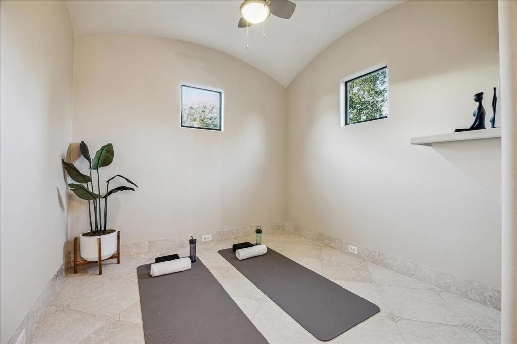 Photo of 2036 Addison Road