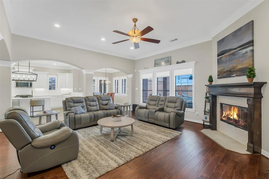Photo of 1817 Mesa Verde Drive