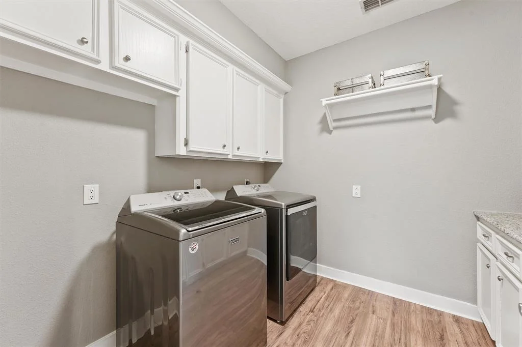 Photo of 7522 Fairchild Road