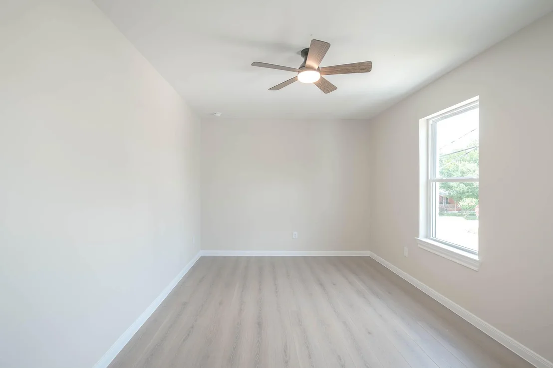 Photo of 6322 Sayers Street