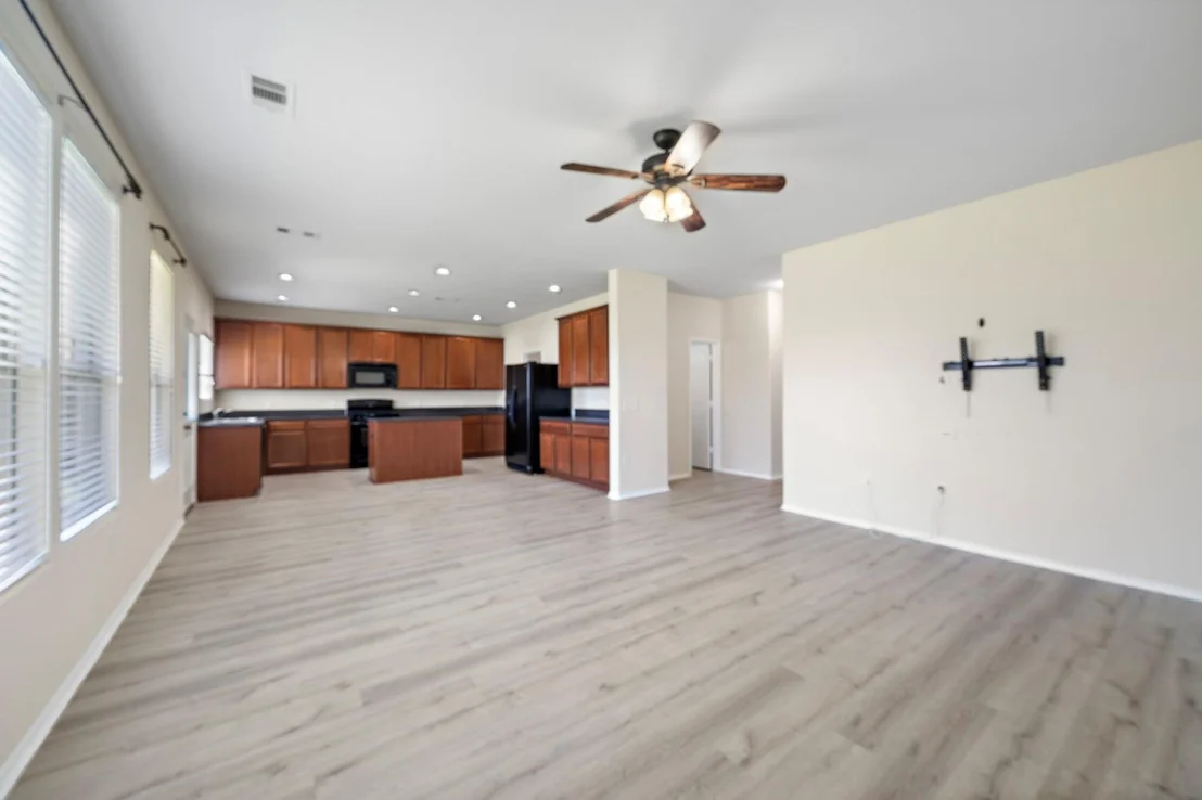 Photo of 1418 S Maple Drive