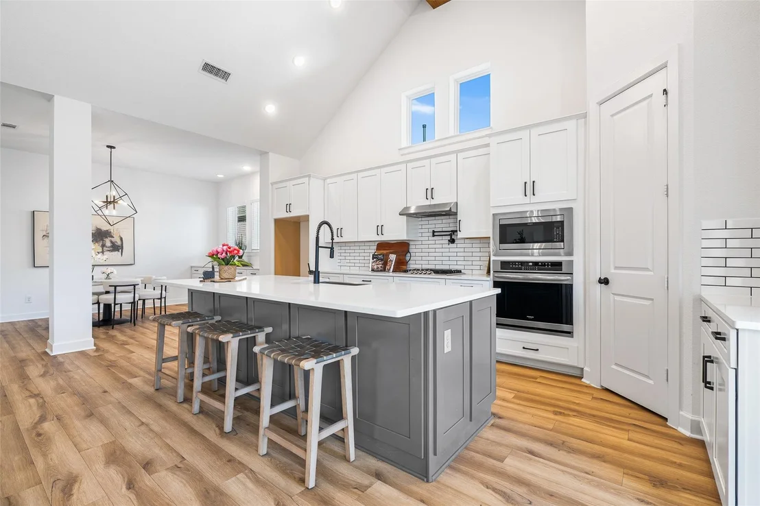 Photo of 15240 Hemingway Heights Drive