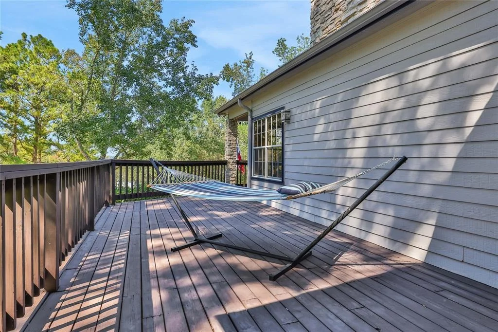 Photo of 120 Lake Oaks Boulevard