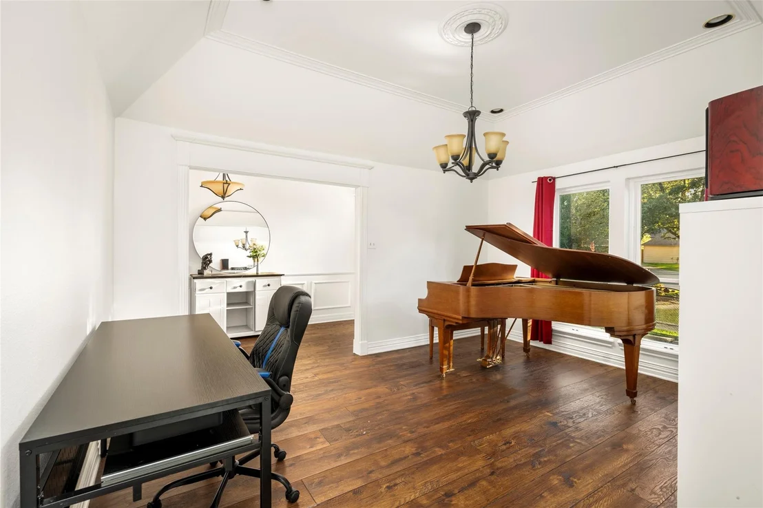 Photo of 6707 Cedar Street