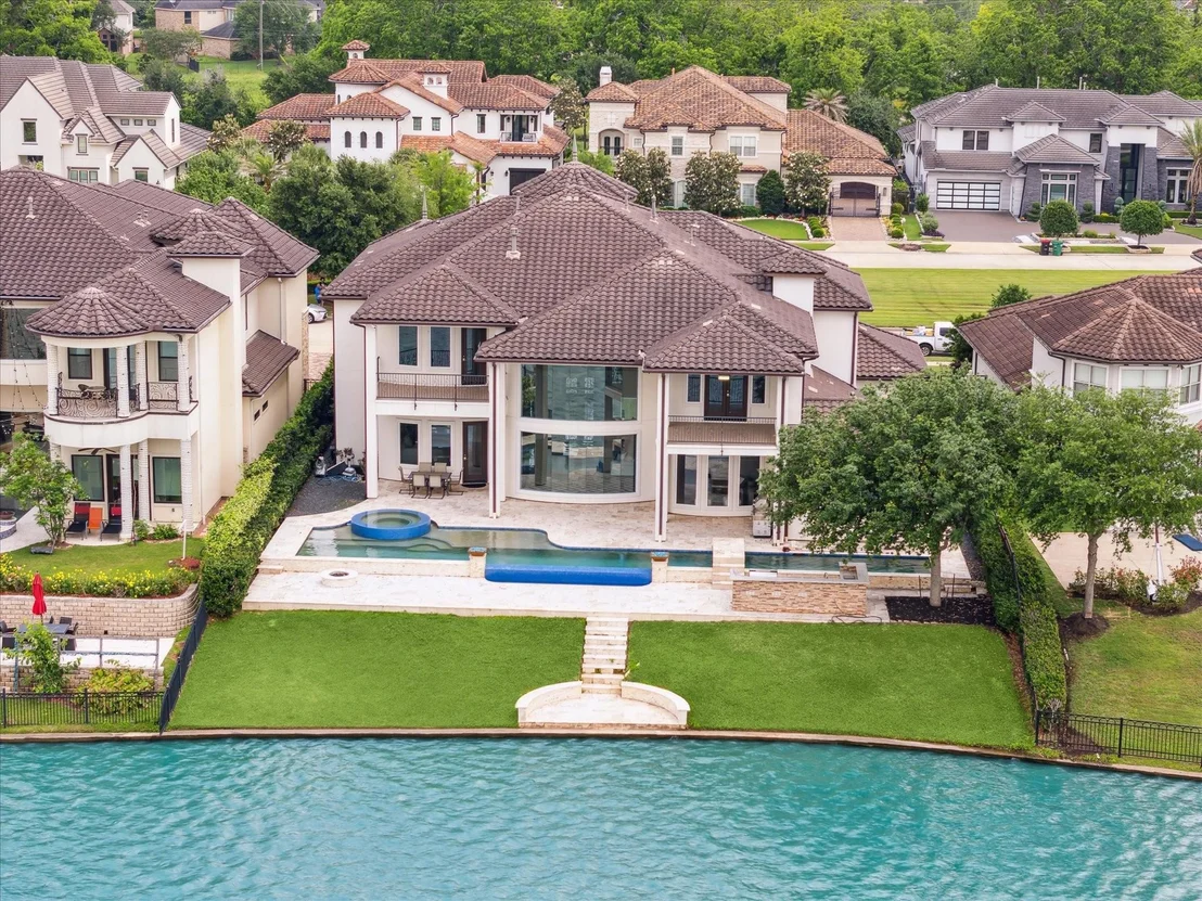 Photo of 38 Enclave Manor Drive