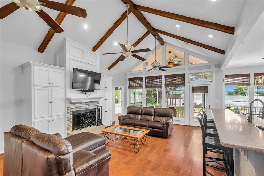 Photo of 923 Paradise Lane