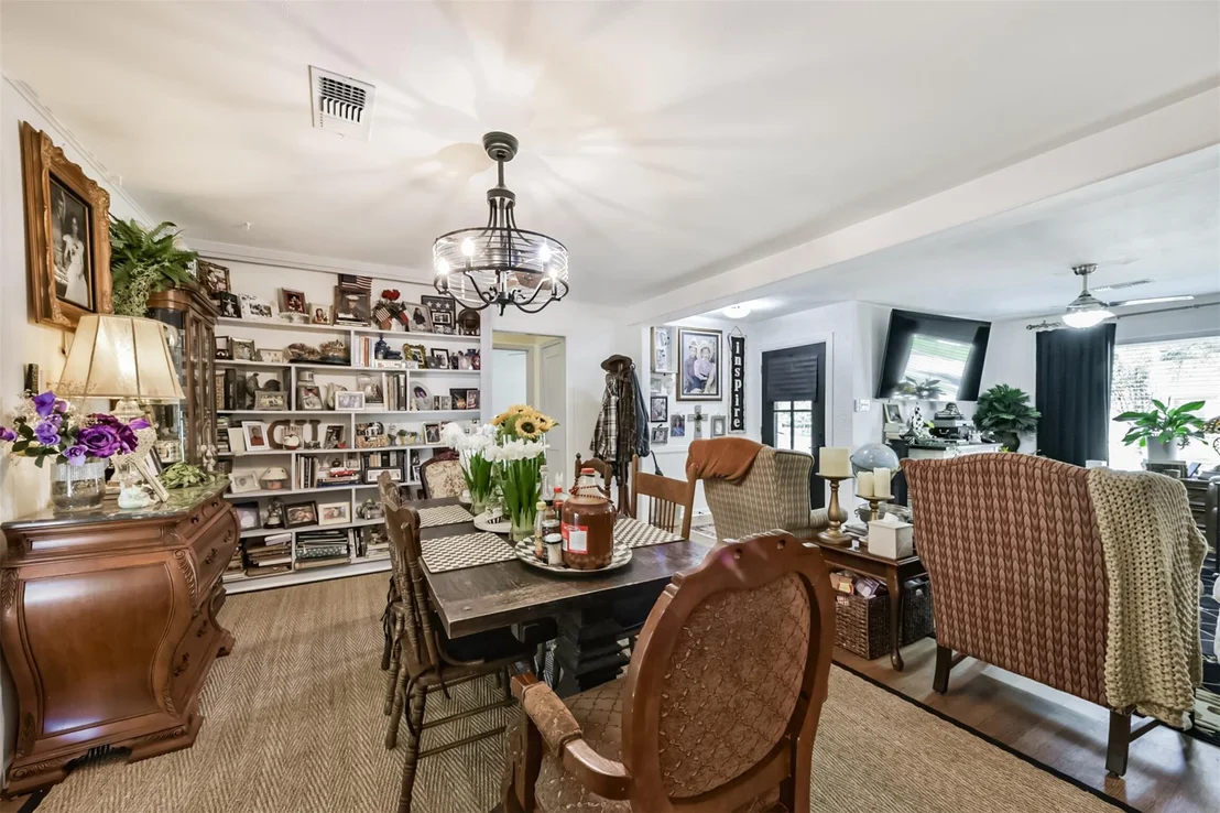 Photo of 1411 Blackburn Drive