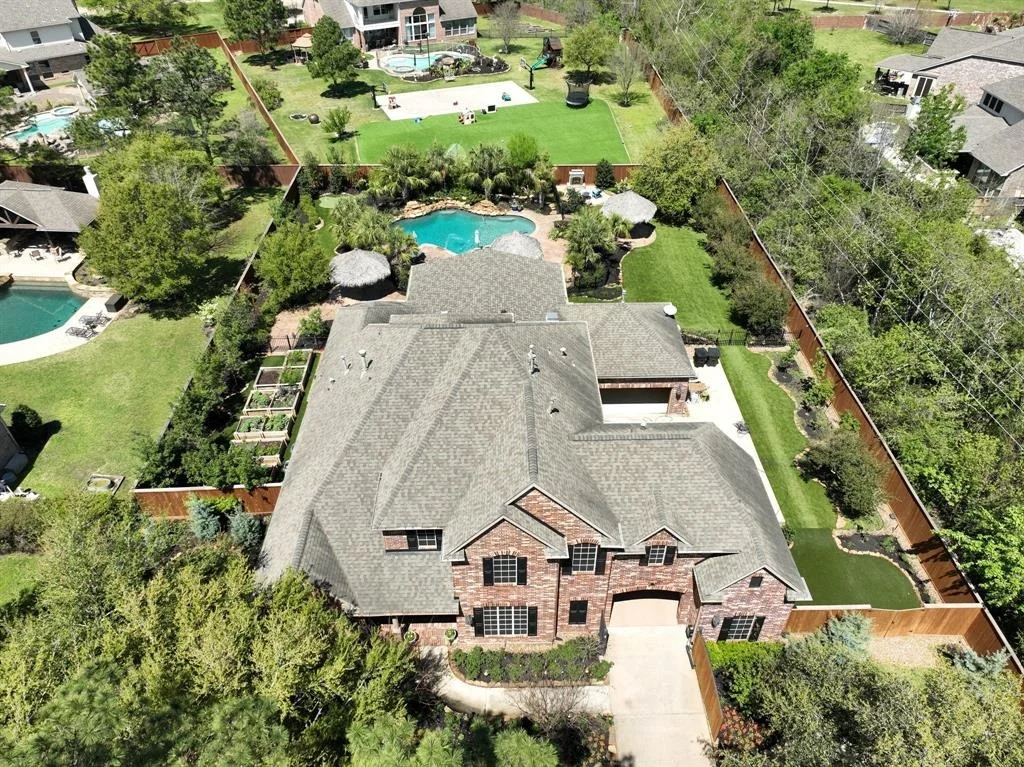Photo of 6 White Meadow Court