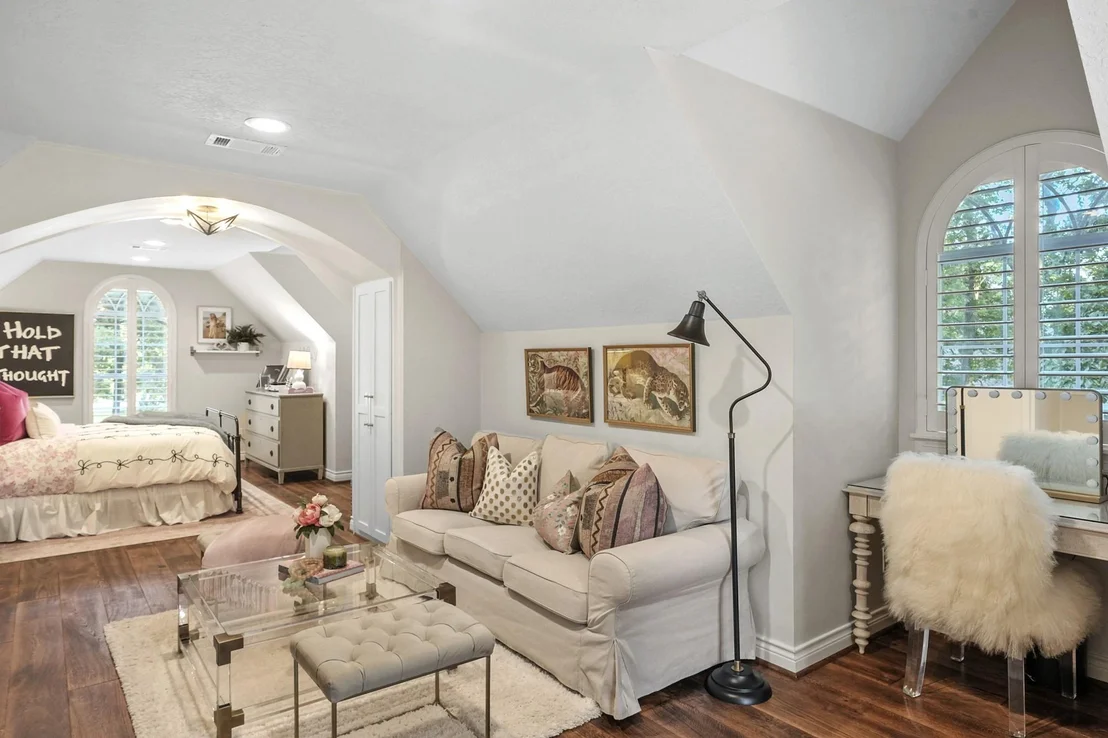Photo of 2207 Longmire Road