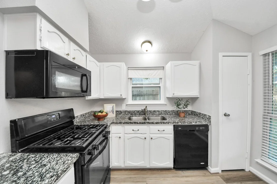Photo of 6715 Bluebottle Lane