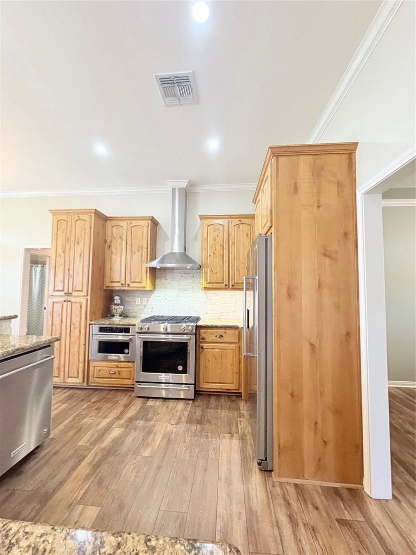 Photo of 949 Abrameit Road