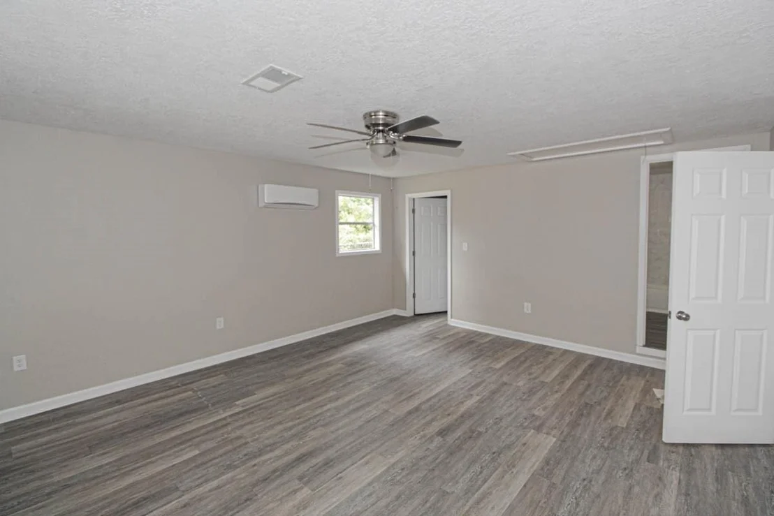 Photo of 345 Cherokee Lane