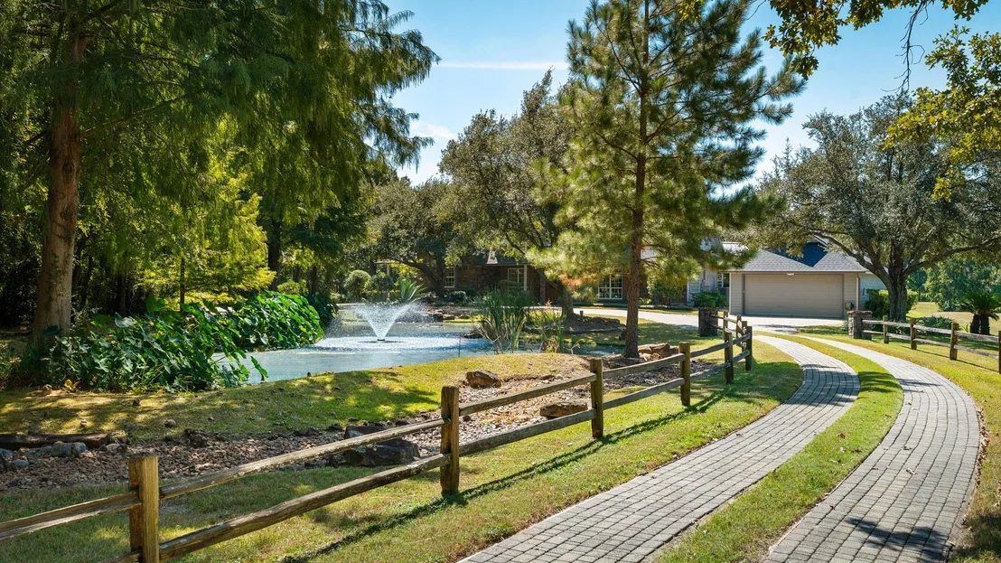 Photo of 9902 Crestwater Circle