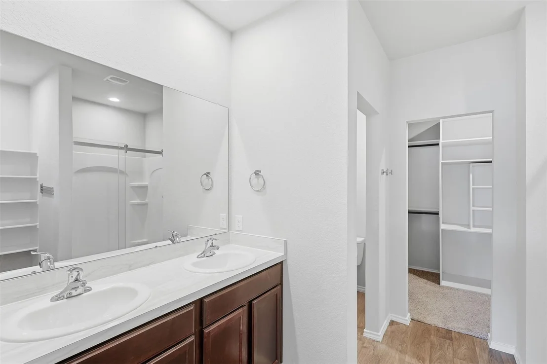 Photo of 21523 Victoria Harbor Drive