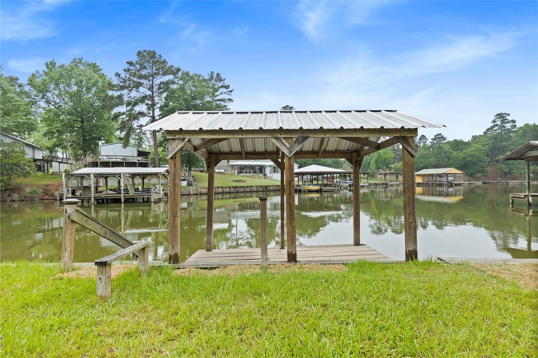 Photo of 460 Ridge Trail